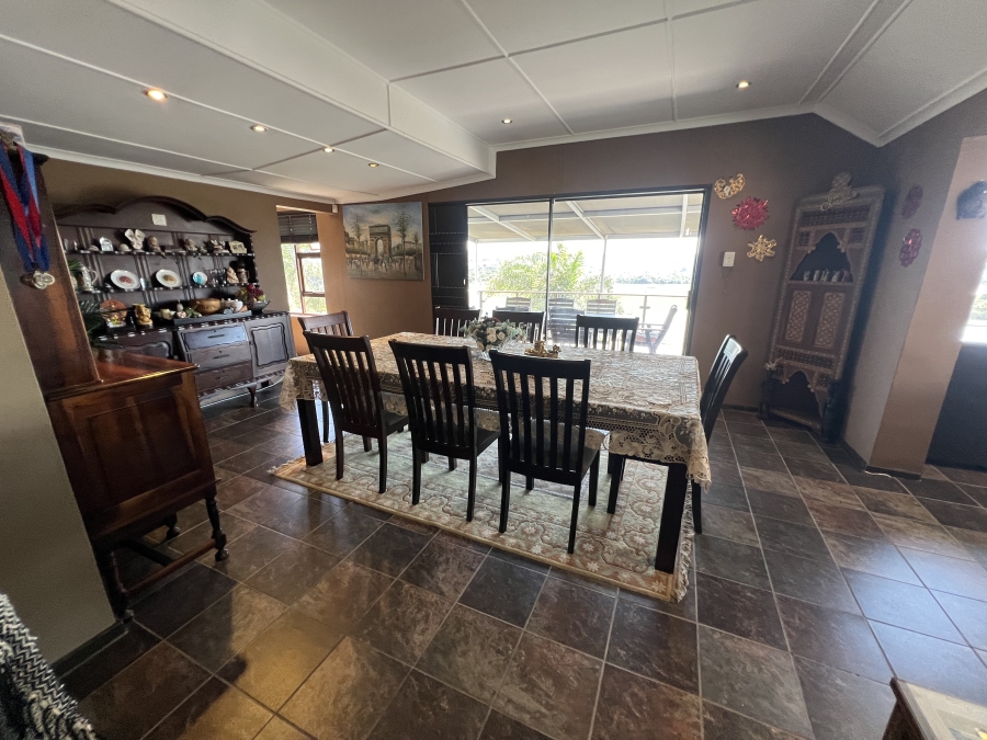 4 Bedroom Property for Sale in Bonza Bay Eastern Cape